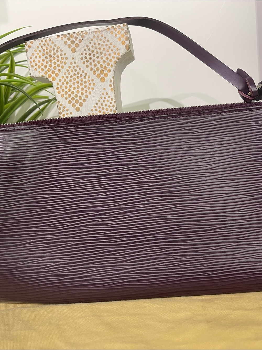 Louis Vuitton Plum Epi Leather Pouchette - Picture 1 of 6